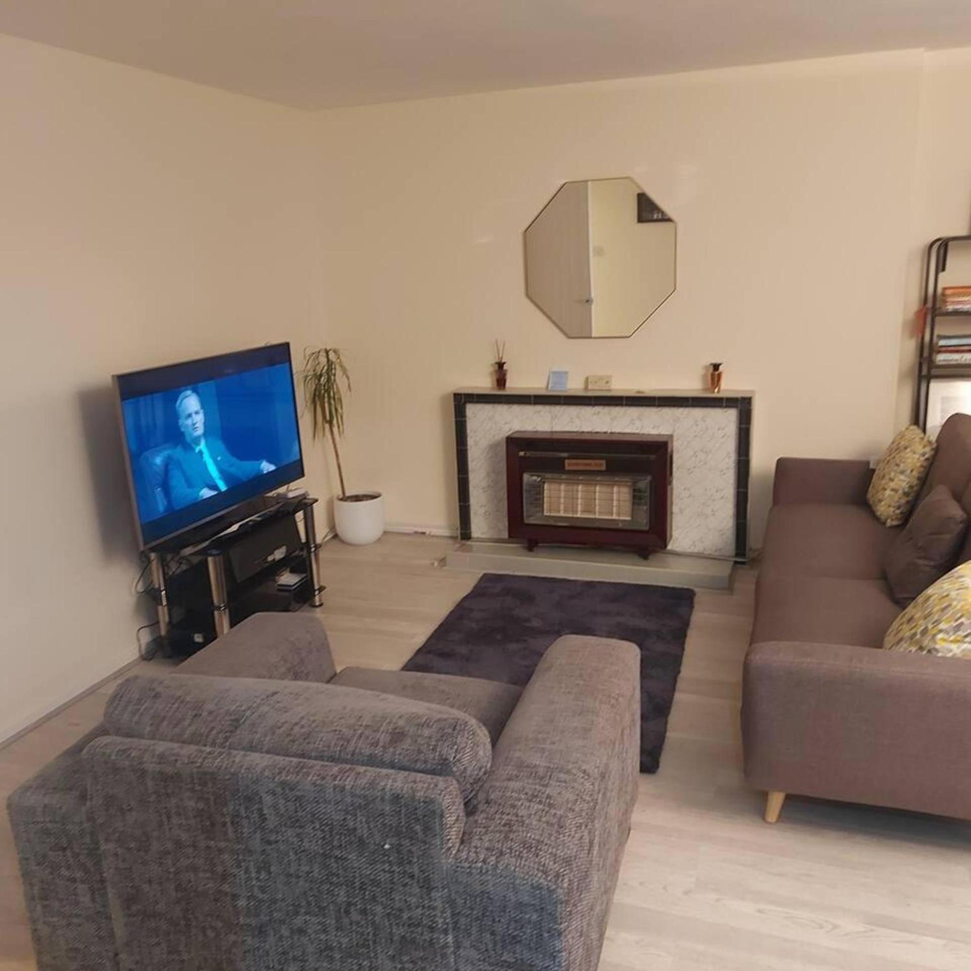 Lovely & Beautiful 2 Bed-Apartment In Borehamwood Exterior photo