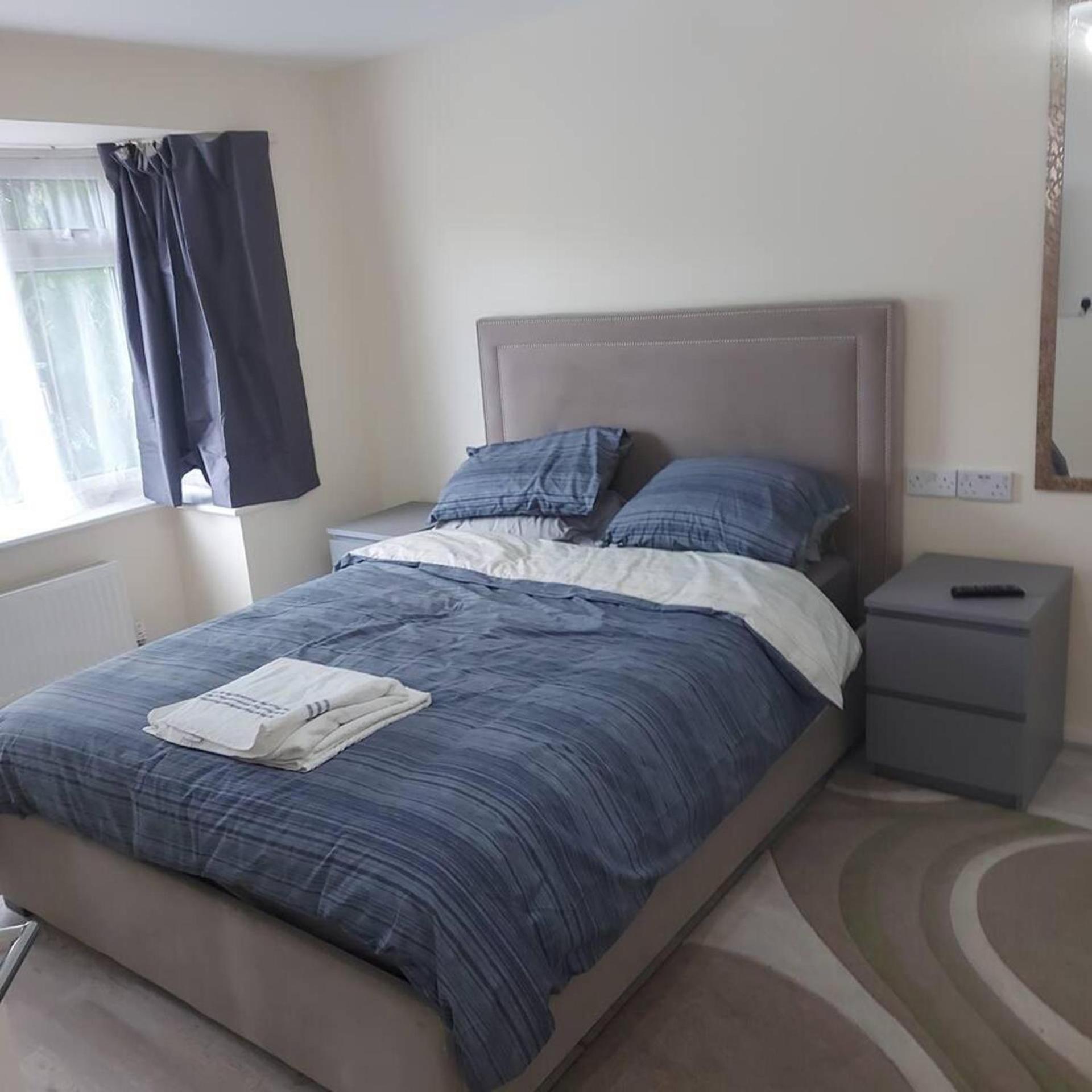 Lovely & Beautiful 2 Bed-Apartment In Borehamwood Exterior photo