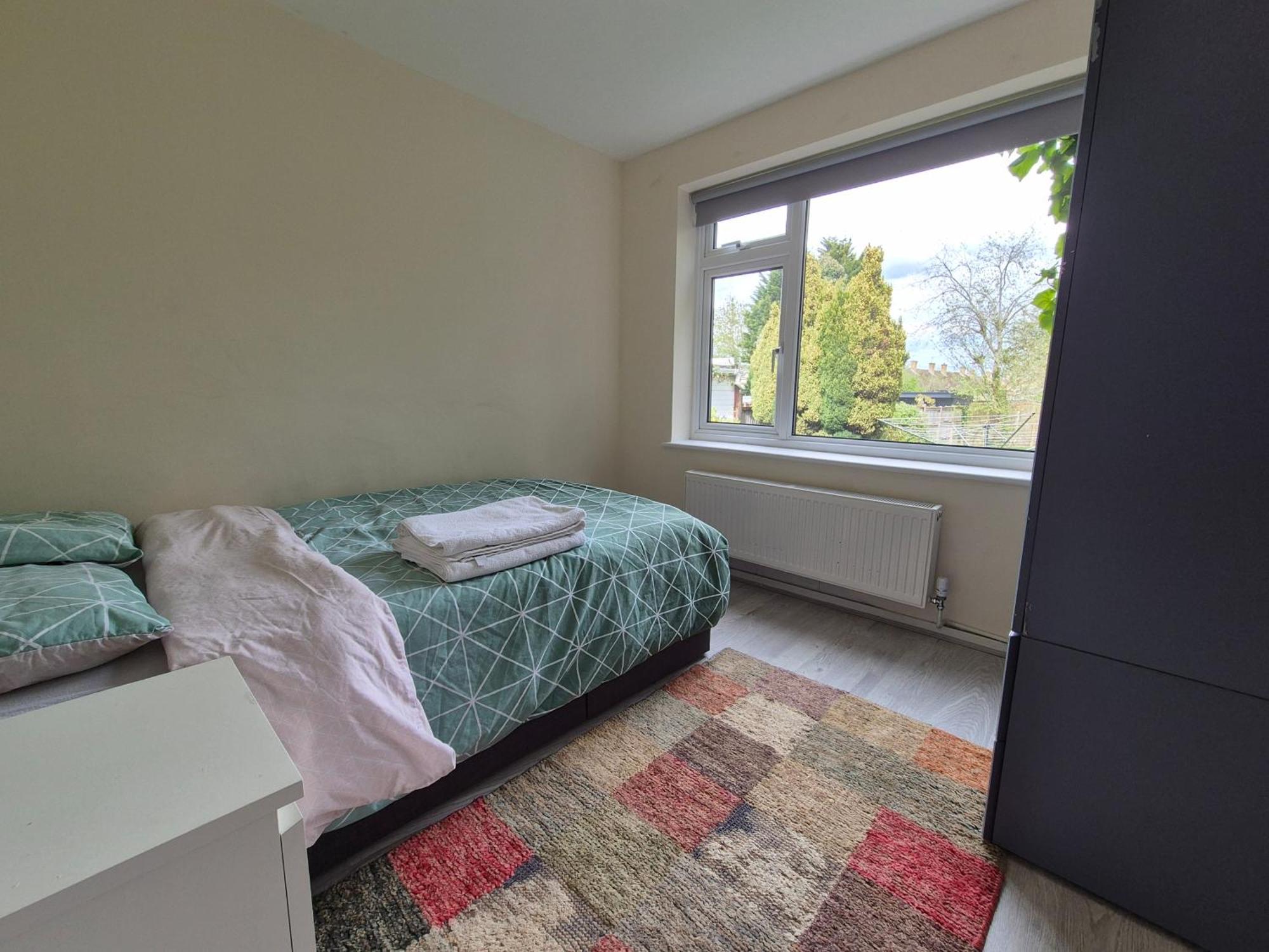 Lovely & Beautiful 2 Bed-Apartment In Borehamwood Exterior photo